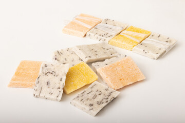 干し餅　(にんじん・しそ・かぼちゃ・ごま・あおまめ)