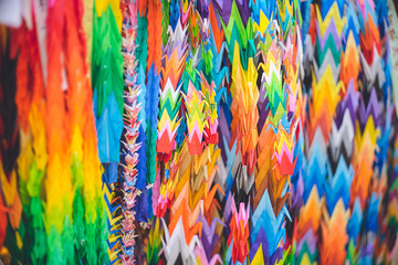 長崎原爆資料館の千羽鶴 原子爆弾投下による被爆の惨状を伝え、核兵器のない世界をめざす平和資料館