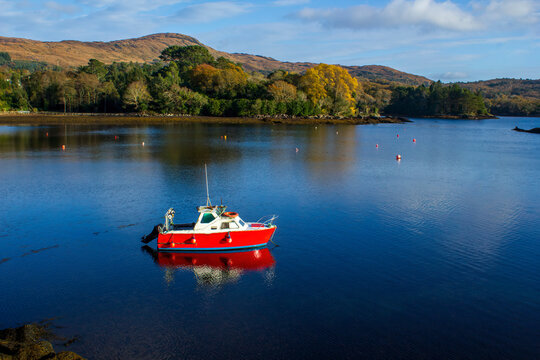 Atlantic cove in Glengarriff