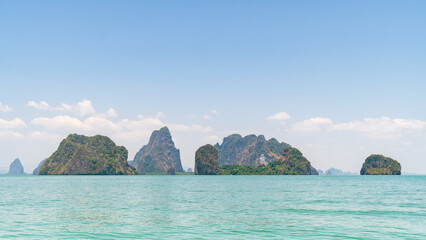 Naklejka premium Exotic limestone islands in Ao Phang-Nga Bay National Park near Khao Tapu or James Bond Island and Phuket, Thailand
