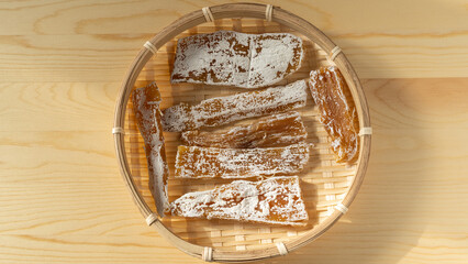 干し芋｜日本の乾燥したサツマイモ。天日乾しのシーン。