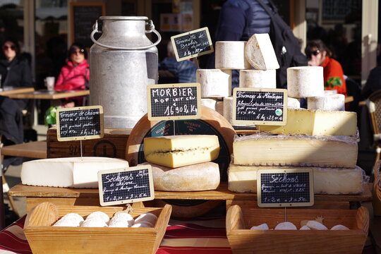 &Eacute;tal de fromage au march&eacute;