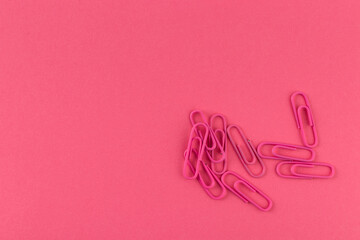 Colored paper clips.