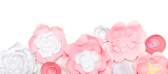 Naklejka premium Beautiful handmade paper flowers on white background