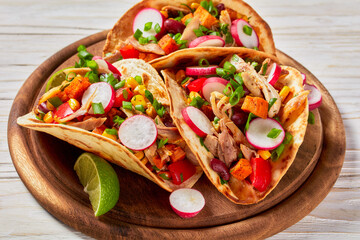 pitacos, mexican tacos with chicken and veggies