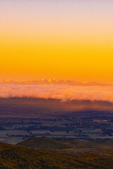 Obraz premium Mountain scenery during sunset in New Zealand