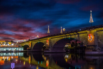 Obraz premium A London Bridge in Lake Havasu, Arizona