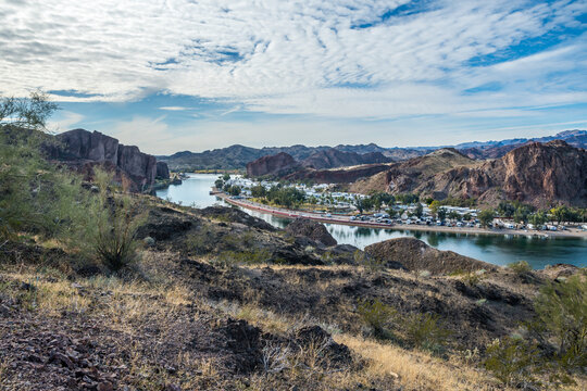 An overlooking view of nature in Buckskin Mountain SP, Arizona