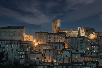 Fototapeta premium Veduta della Torre medievale - Olevano Romano - Roma - Lazio - Italia
