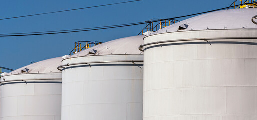 Cuve de réservoirs de pétroles détail