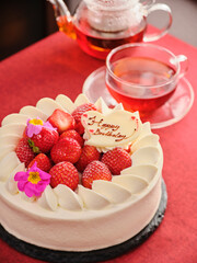 バースデーケーキと紅茶