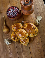 Children's pies figurines of piglets