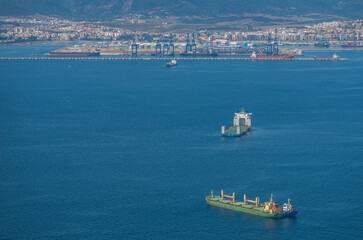Le port d'Algeciras vu depuis le rocher de Gibraltar, Espagne