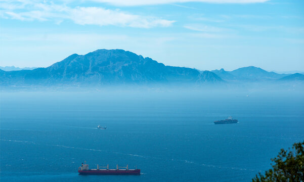 Le d&eacute;troit de Gibraltar et l&rsquo;Afrique depuis le rocher de Gibraltar, Espagne-Grande-Bretagne 