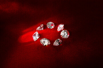 Diamanten in verschiedenen Schliffformen