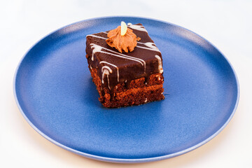 Cake (Amandina), Popular cake during the Communist period in Romania.