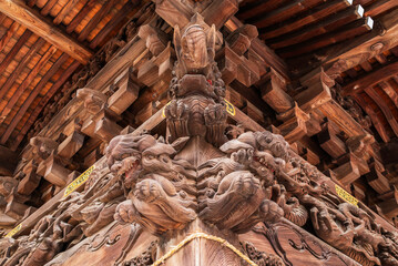 神社の彫刻　木彫り　彫刻　装飾品