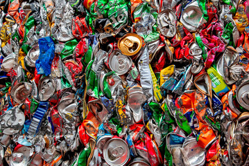 compression of metal cans for recycling