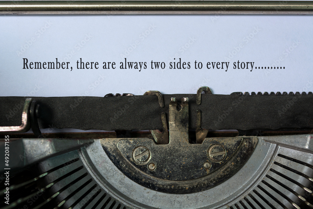 Fototapete text typed on an old classic typewriter. the truth always prevails.