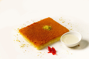 spice, food, curry, powder, pepper, spices, ingredient, turmeric, paprika, red, seasoning, chili, bowl, cooking, spicy, white, spoon, isolated, dry, hot, color, condiment, cuisine, herb, flavor, sweet