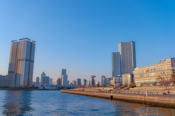 Fototapeta premium 東京都江東区豊洲の夕方の都市景観