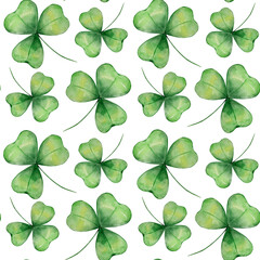 Watercolor green clover seamless pattern