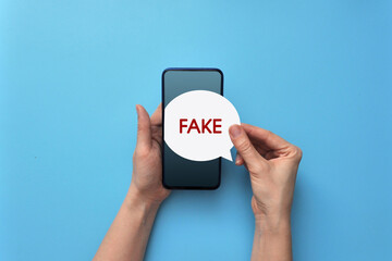 Phone message: Fake news. False information