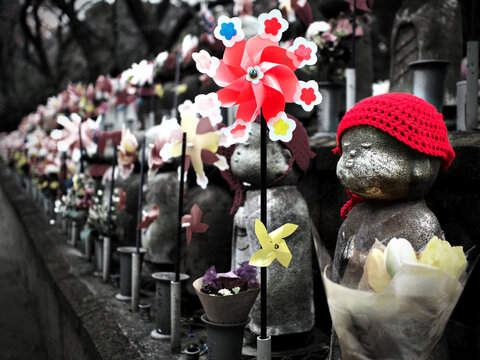 Mizuko statues 