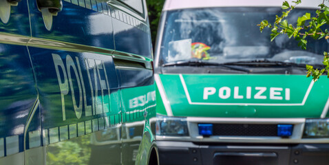 Einsatzwagen der Deutschen Polizei