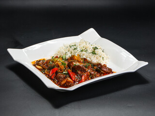 Roasted beef with vegetable and sauce