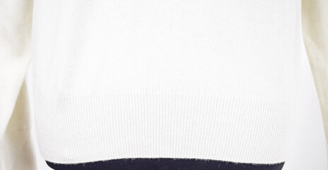 Bekleidung vor weißem Hintergrund