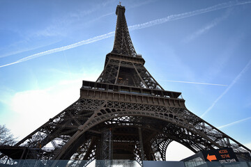 Tour Eiffel tower during a sunny spring day.