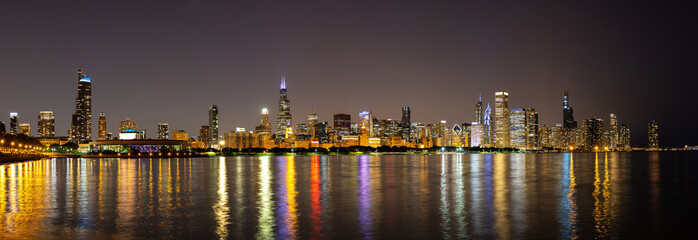 Fototapeta na wymiar Chicago at sunset, Illinois