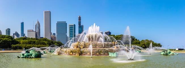 Buckingham Fountain in Chicago - obrazy, fototapety, plakaty