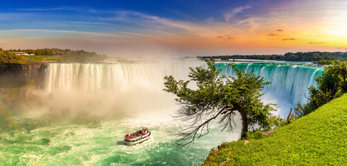 Fototapeta na wymiar Niagara Falls, Horseshoe Falls