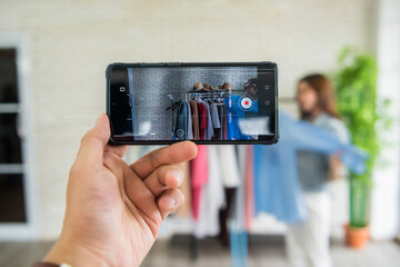 Live streaming on mobile to sell dress on social media