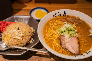 味噌ラーメン すみれ (日本 - 北海道 - すみれ)