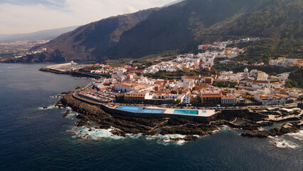 Obraz premium Located in the north of the island of Tenerife, Garachico offers visitors the opportunity to explore one of the oldest villages in the Canary Islands. 