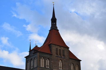 Fototapeta na wymiar Turm der Marien Kirche in Rostock