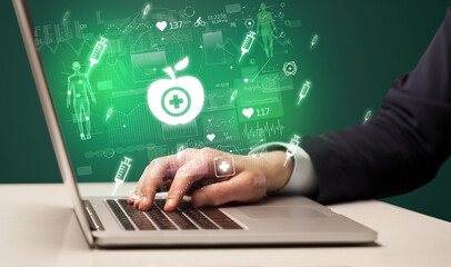 hand browsing on the internet for medical issues