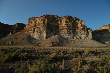 Fototapeta na wymiar Buttes, rocks and mountains in Green River, Wyoming.