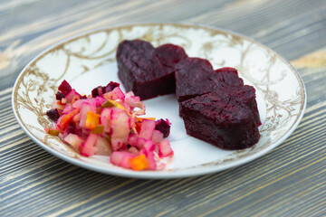 Vinaigrette, beetroot salad for vegans.