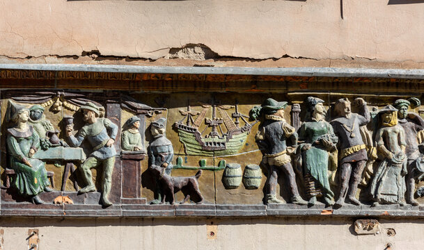  The facade of the restored Gdańsk patrician house at Long Lane in Old Town.