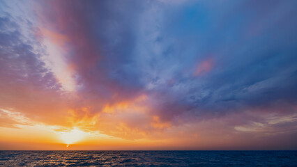Obraz na płótnie Canvas Seascape in early morning, sunrise over sea. Nature landscape.