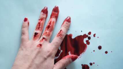 weibliche blutige weiße Hand Studioaufnahme