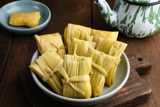 Lepet Jagung is a traditional Indonesian snack that is often found in Central Java, Indonesia, made from corn and grated coconut and wrapped in corn husks and steamed.
