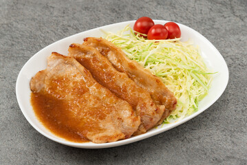 豚ロース肉の生姜焼き