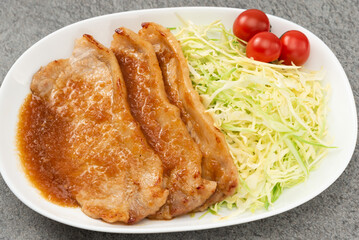 豚ロース肉の生姜焼き