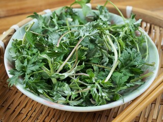 녹색 잎 채소, 쑥, 음식재료