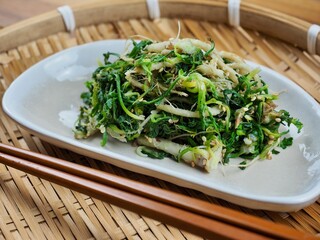 한국음식 냉이무침, 봄나물